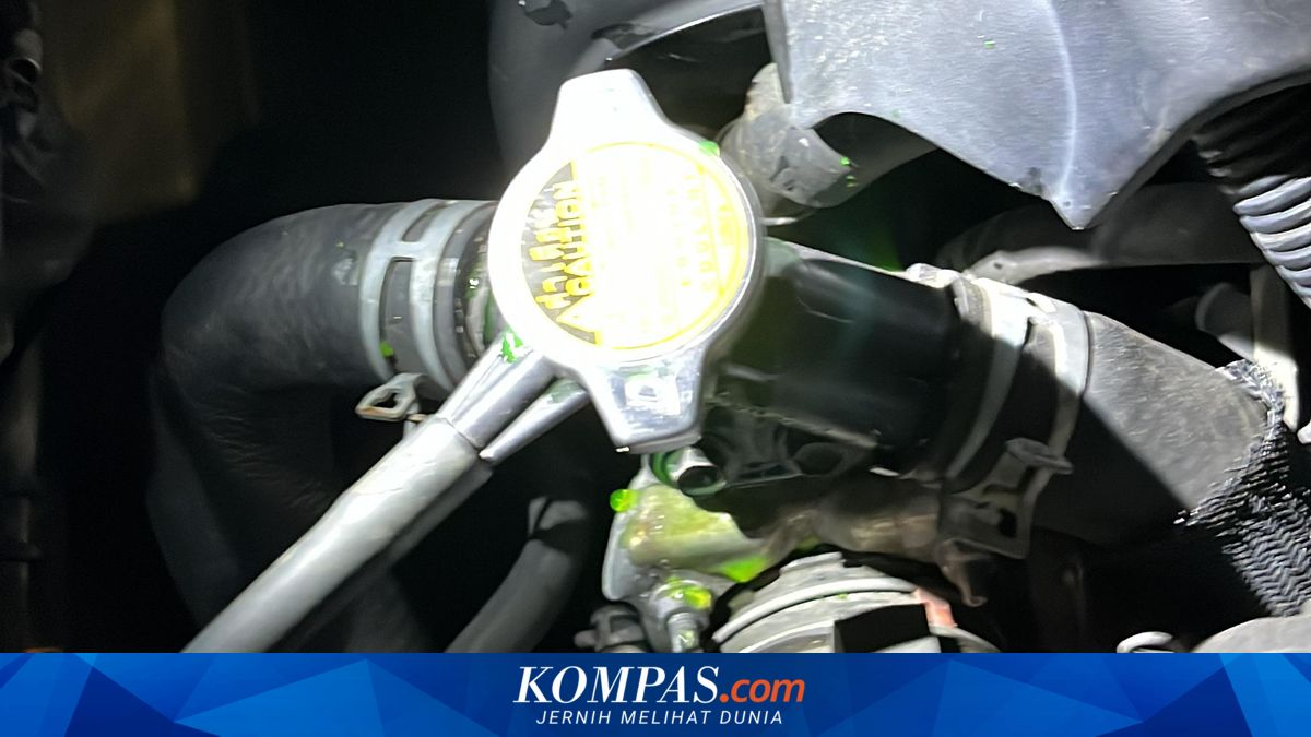 Langkah Darurat Saat Radiator Mobil Bocor di Perjalanan