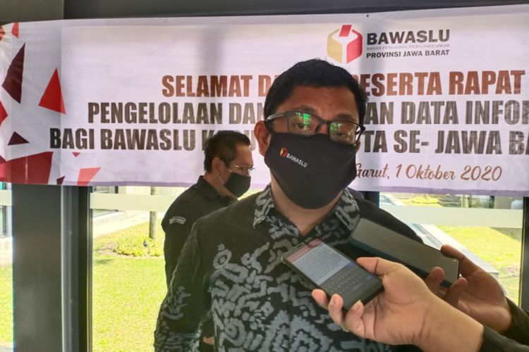 Ketua Bawaslu Jabar Abdullah Dahlan saat ditemui di Hotel Santika Cipanas Garut, Kamis (01/10/2020)