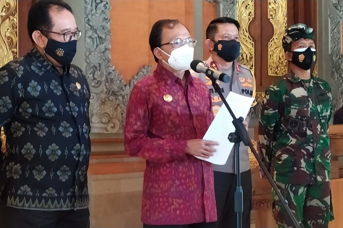 Gubernur Bali I Wayan Koster di rumah dinas/jabatan, Denpasar, Selasa (9/3/2021).