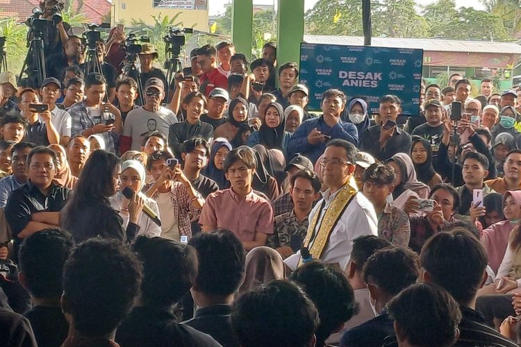 Calon presiden nomor urut 1, Anies Baswedan saat kampanye di Provinsi Lampung, Kamis (7/12/2023).`