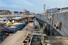 Melihat Tanggul Pantai Kalibaru yang Sudah Rampung, Warga Kini Merasa Aman dari Banjir...