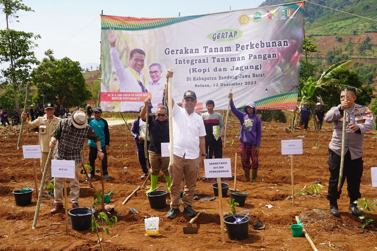 Agenda Gertap di Kampung Cibisoro, Desa Bojong, Kecamatan Nagrek, Kabupaten Bandung, Selasa (12/12/2023)