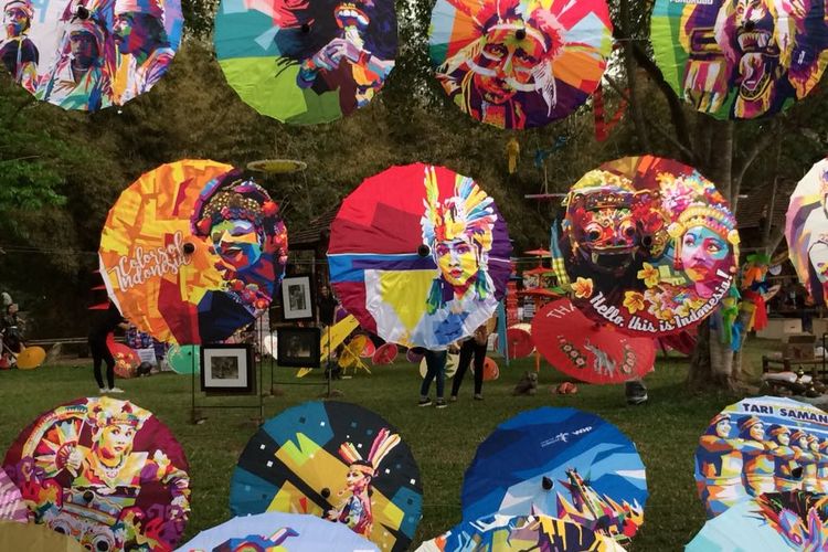 Festival Payung Indonesia 2018 di Candi Borobudur.