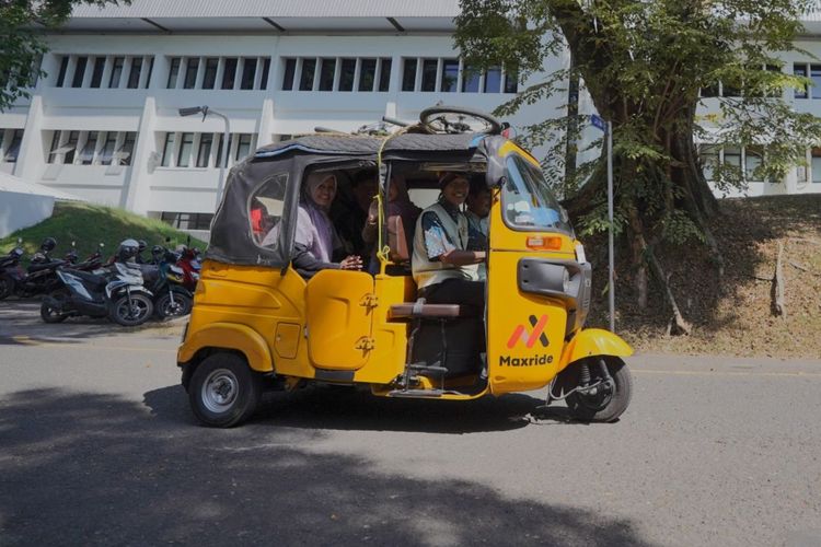 Andromeda Lolos FMIPA ITB Tanpa Ikut Bimbel, Diantar Ayah Naik Bajaj dari Yogya ke Bandung