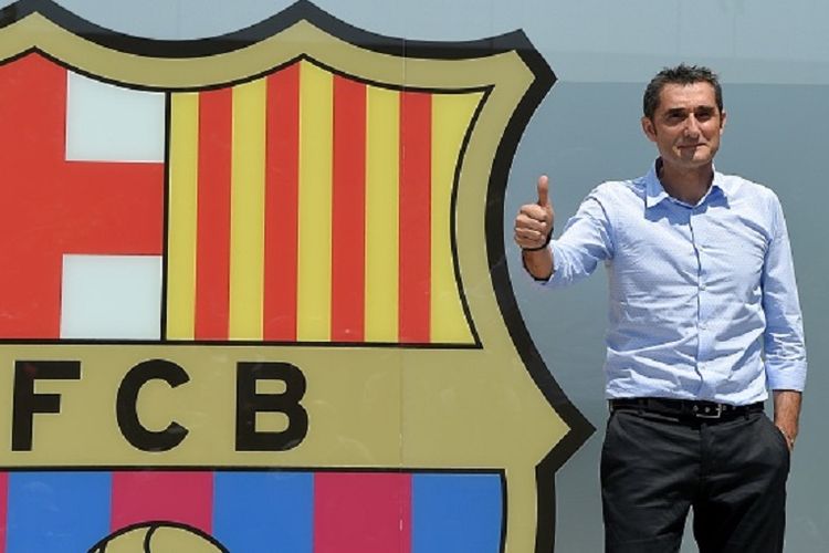 Pelatih baru Barcelona, Ernesto Valverde, saat diperkenalkan di markas klub pada 31 Mei 2017.