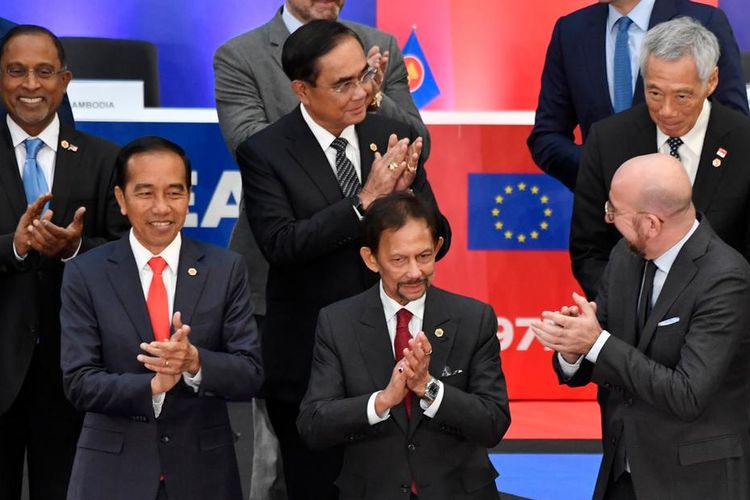 Untuk pertama kalinya ASEAN dan Uni Eropa menggelar KTT untuk membahas isu strategis di bidang ekonomi.