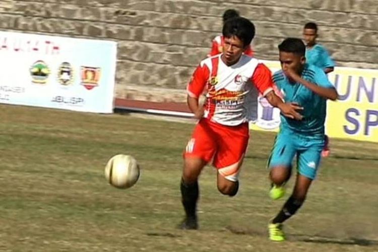  Mewakili Provinsi Banten, tim pelajar Sekolah Sepakbola (SSB) Bhayangkara berhasil menorehkan catatan manis dengan tembus ke babak 16 besar Liga Berjenjang Sepakbola Pelajar U-14 Piala Menpora setelah keluar sebagai juara Grup D.
