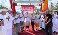 Bupati Kembang Resmikan Jembatan Gantung Yehembang, Permudah Akses Siswa ke Sekolah