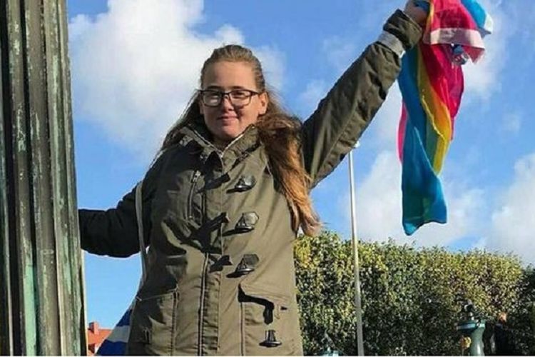 Elin Ersson (22) mahasiswi yang memperjuangkan pembatalan deportasi seorang pencari suaka asal Afghanistan.