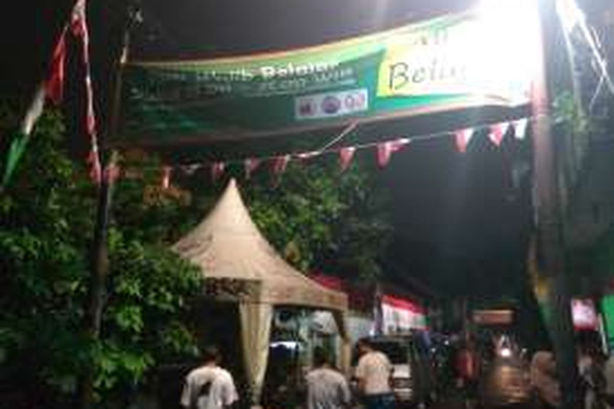 Spanduk program Jam Wajib Belajar di Kelurahan Pancoran, Jakarta Selatan. 