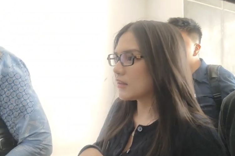 Davina Karamoy Penuhi Panggilan Polisi Terkait Kasus Hanania Group