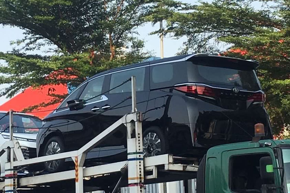 Toyota Alphard generasi terbaru