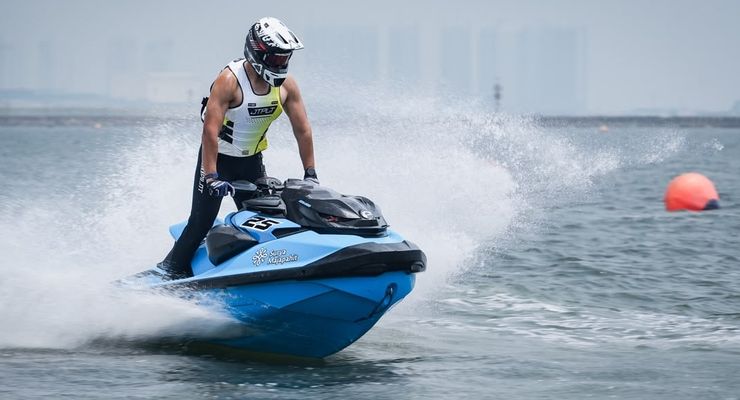 Panglima TNI Cup, Mantan Menpora Dito Ariotedjo Ikuti Balap Jetski