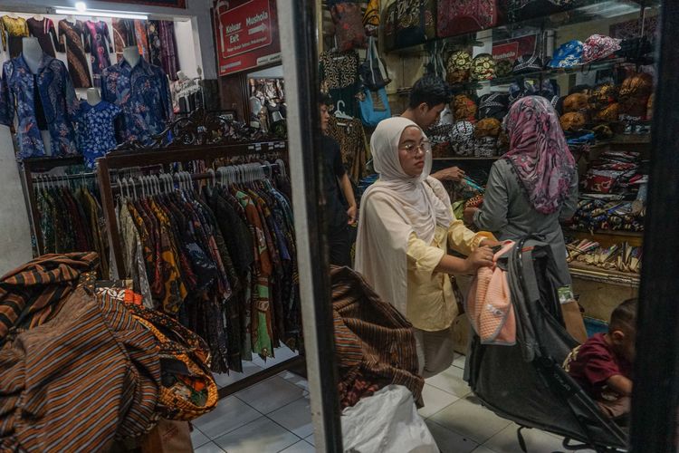 PNM Jadi Bank UMKM: Tantangan Perbankan Mengungkit Ekonomi Rakyat