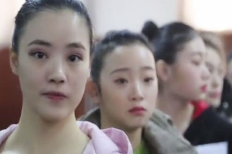 Sekolah seni peran di China tegas melarang calon siswanya melakukan operasi kecantikan dan akan mencoret mereka jika melakukannya.