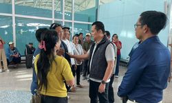 Lewat Program Kredit Bersubsidi, Bupati Jembrana Antar Langsung 2 PMI ke Luar Negeri