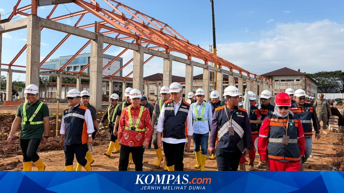 PT Nindya Karya mempercepat proyek Sekolah Rakyat di Takalar & Makassar, Sulawesi Selatan. Dengan 700 pekerja & sistem double shift, proyek prioritas nasional ini ditargetkan rampung tepat waktu.