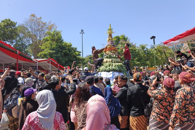 Kenduri Rakyat di Hari Jadi Salatiga, 7.000 Porsi Makanan Diserbu Warga dalam 10 Menit