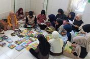 Tak Menunggu Pembaca, Gerobak Literasi Ini Keliling Kampung Setiap Minggu