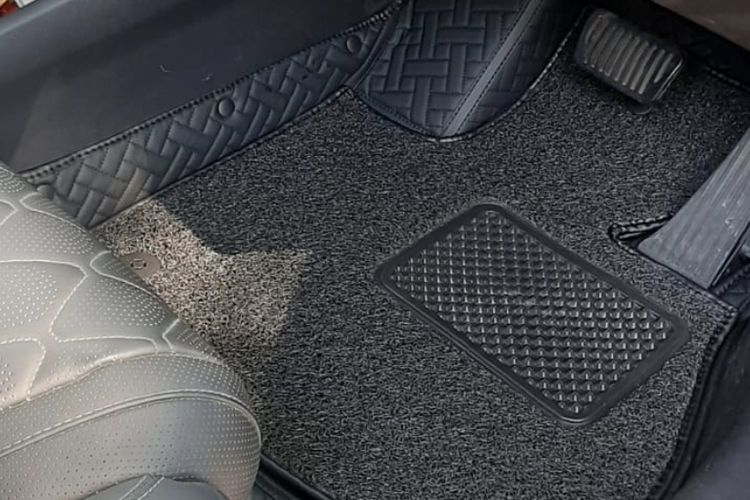 Harga Karpet Mobil: Karpet Konvensional vs 7D Custom Fit, Pilih Mana?