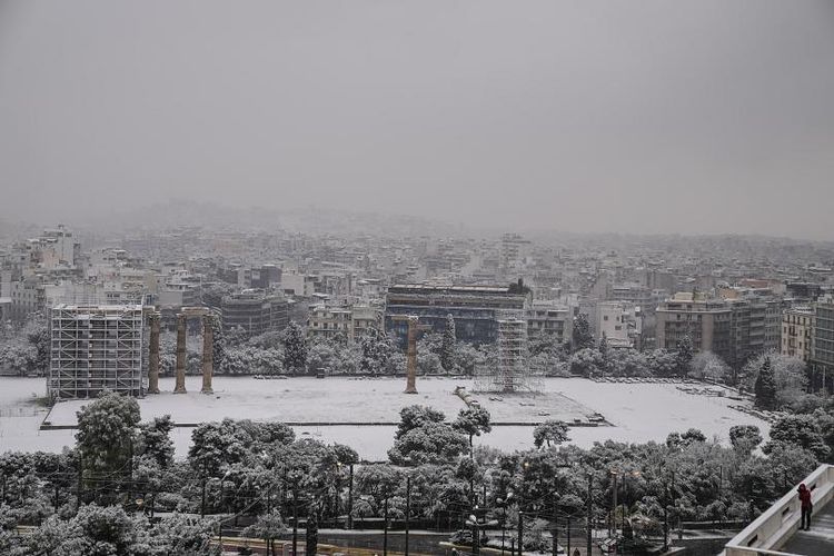 Badai salju di Athena, Yunani pada Senin 24 Februari 2022
