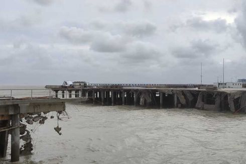 Ada Dugaan Jembatan di Pelabuhan Kijing Putus karena Tertabrak Tongkang