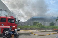 Kebakaran Bekas Pabrik di Muara Baru, Saksi: Api Muncul dari Ruang Mekanik