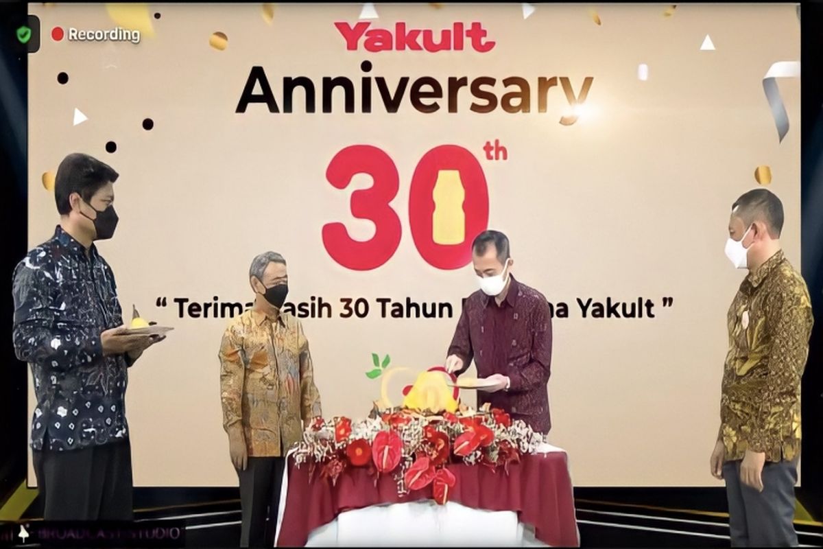 Perayaan Anniversary Yakult ke-30 bertajuk ?Terima Kasih 30 Tahun Bersama Yakult? digelar secara virtual, Sabtu (27/11/2021).