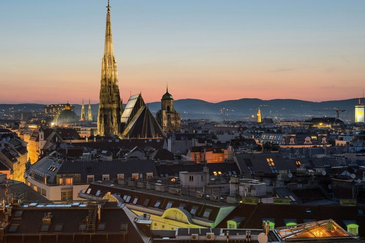 Vienna Naikkan Pajak Wisata di Tengah Lonjakan Turis