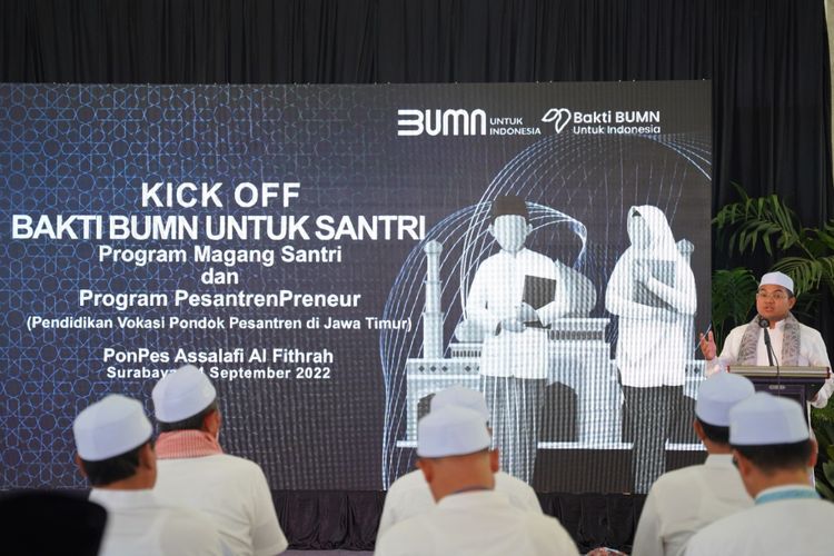 32 BUMN menggelar Bakti BUMN untuk santri di Pondok Pesantren Assalafi Al Fitrah, Surabaya, Jawa Timur, Sabtu (15/10/2022).