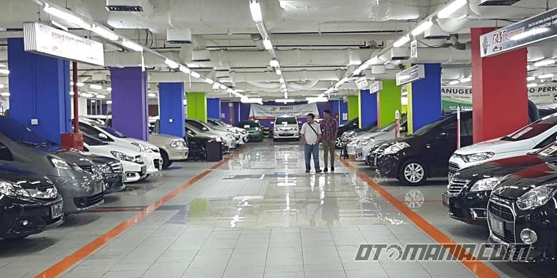 Suasana showroom mobkas di MGK