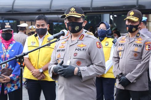 Tinjau Stasiun Tanah Abang, Wakapolri Masih Temukan Orang Tak Pakai Masker