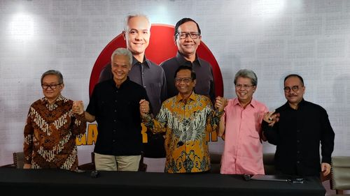 Hadapi Sidang Sengketa Pilpres, Ganjar-Mahfud Berangkat ke MK Gunakan Bus bersama Puluhan Advokat