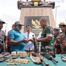 Eks Panglima TPN-OPM Serahkan 6 Pucuk Senjata ke TNI Saat Peringatan Kembalinya Papua Barat ke NKRI