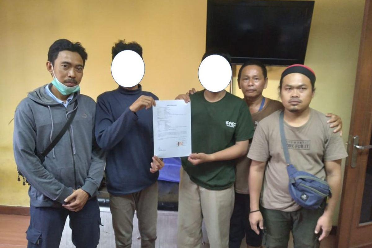 Akibat rasa cemburu pacarnya dihubungi oleh sang mantan, dua remaja yakni MF (14) dan MPD (15) berkelahi menggunakan senjata tajam celurit di Tambora, Jakarta Barat.  Kejadian perkelahian ini terjadi di Loksem Jl. Pejagalan Raya Rt. 004/004 Kelurahan Pekojan, masuk wilayah hukum Polsek Tambora, Polres Jakarta Barat pada pukul 20.00 WIB, Rabu (11/1/2023).