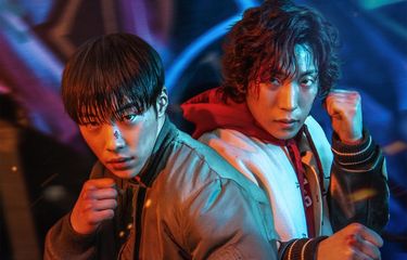 Sinopsis Drama Bloodhounds (2023)