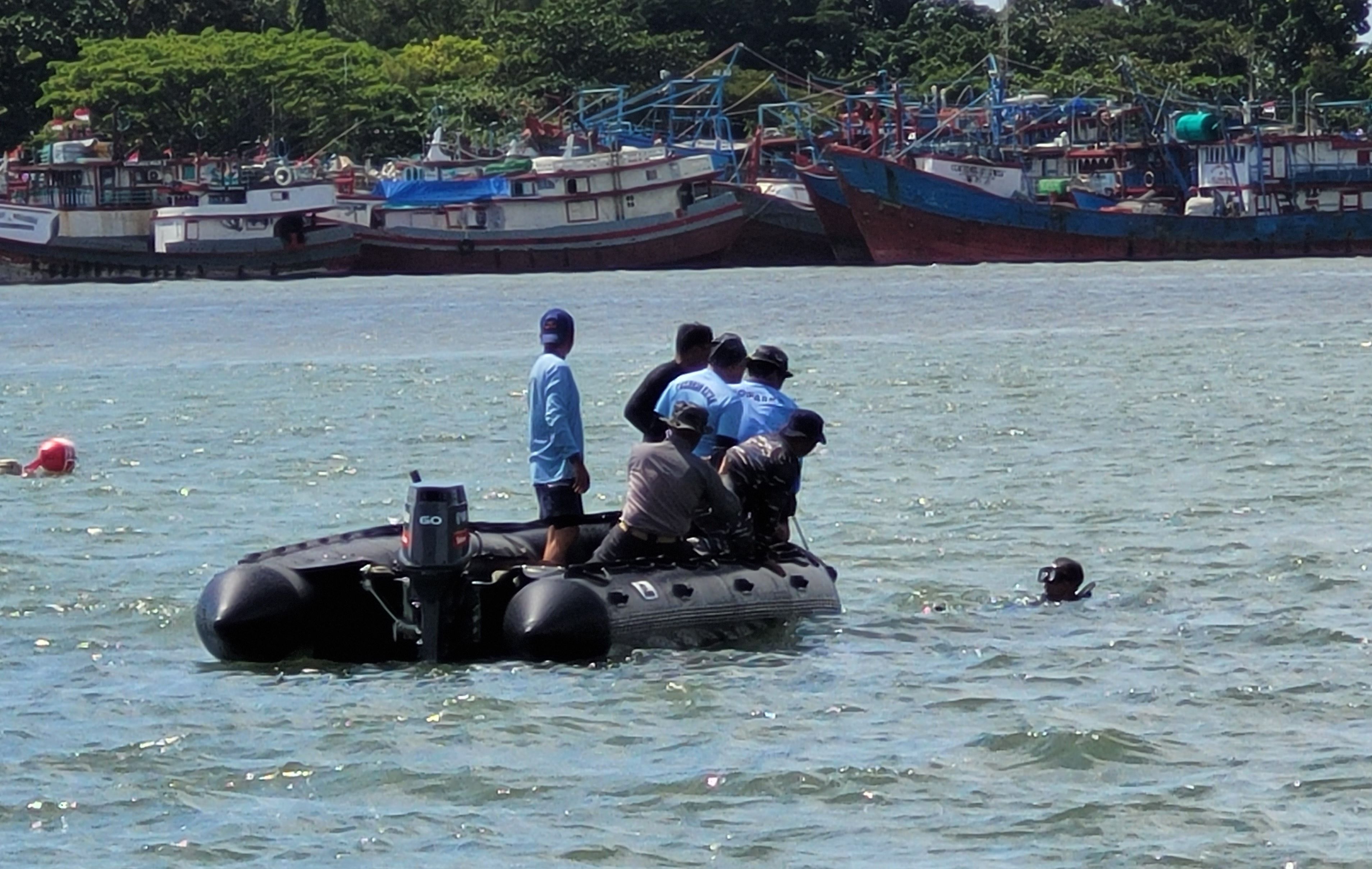 Pasukan Katak Temukan Gudang Senjata dan Amunisi di Bangkai Kapal Perang Era PD II 