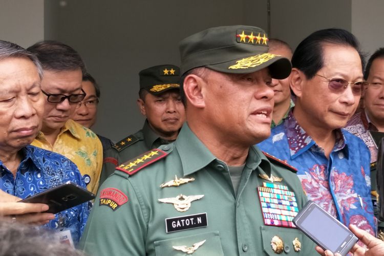 Panglima TNI Jenderal Gatot Nurmantyo saat ditemui di Markas Yonkav VII/Sersus, Cijantung, Jakarta Timur, Selasa (31/10/2017).