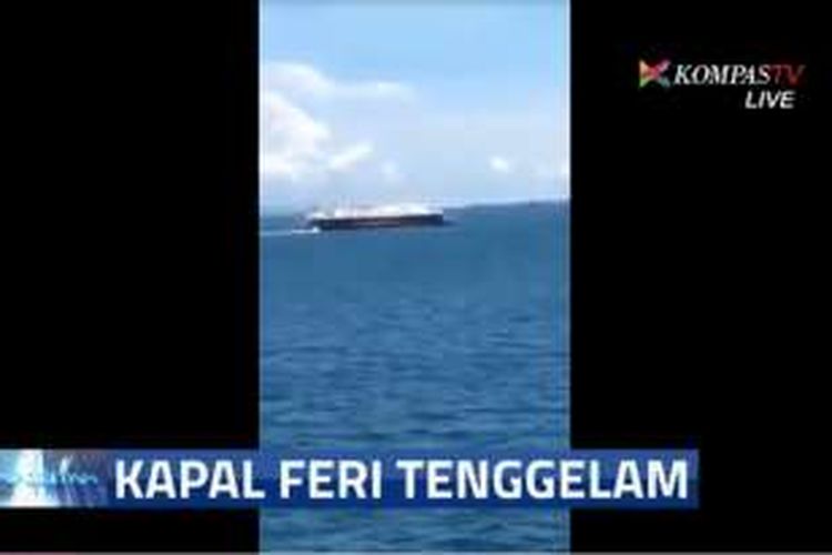 Kapal Rafelia yang berangkat dari Gilimanuk, Bali, menuju Ketapang, Jawa Timur, tenggelam di dekat pelabuhan Ketapang, Jumat (4/3/2016).