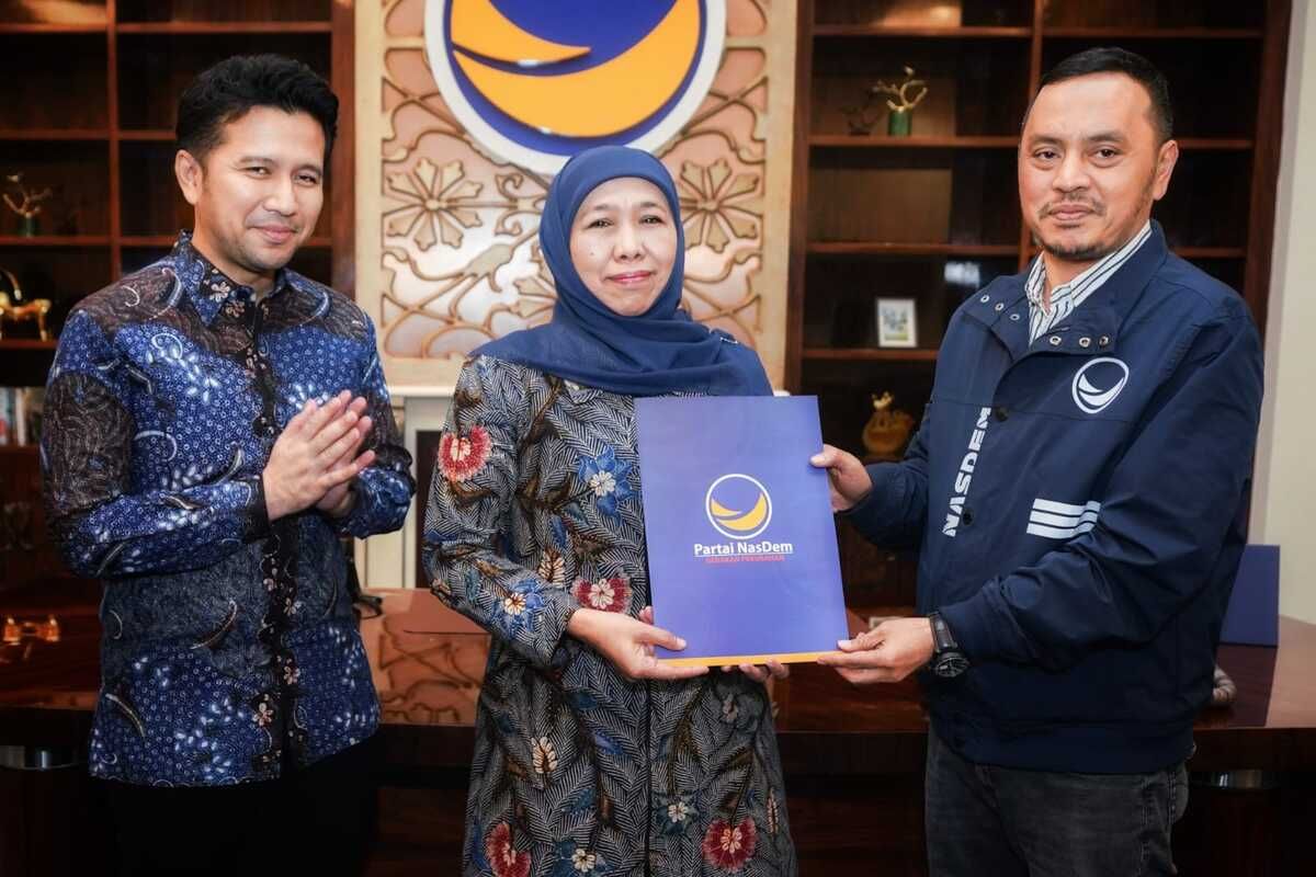 Khofifah-Emil terima rekom dari Partai Nasdem untuk Pilkada Jatim 2024.