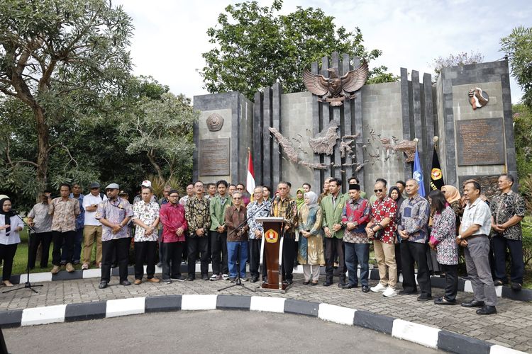 UPN Veteran Yogyakarta menggelar agenda pembacaan pernyataan sikap kepada masyarakat pada hari Rabu (7/02/2024).