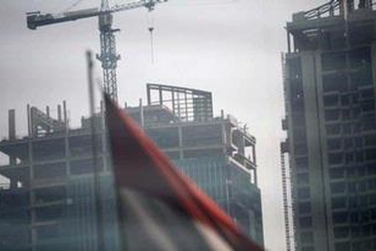 Saat ini bukan hanya masyarakat berpenghasilan rendah (MBR) yang tidak dapat memiliki rumah layak huni. Masyarakat menengah, bahkan menengah atas, berpotensi terkena imbasnya.