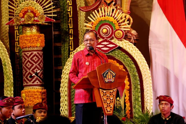 Gubernur Bali I Wayan Koster dalam acara Seminar Haluan Pembangunan Bali 100 tahun ke depan di kawasan Badung, Bali, Jumat (5/5/2023).