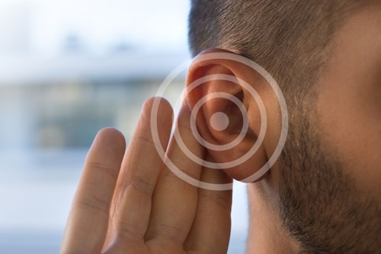 Ilustrasi telinga berdenging, cara mengatasi telinga berdenging secara alami dan pakai obat, penyebab telinga berdenging. 