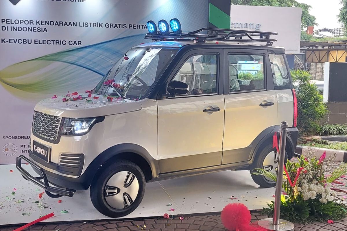 Mobil listrik kompak bergaya SUV