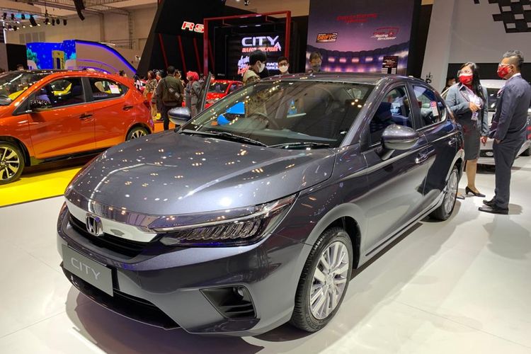 Honda City Sedan di booth Honda pada GIIAS 2021.
