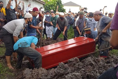 2 Jenazah Penumpang Sriwijaya Air SJ 182 Asal Kalbar Diserahkan ke Keluarga
