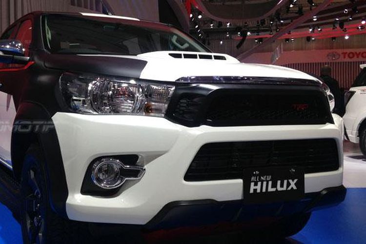 Toyota Hilux yang sudah mendapat sentuhan dimodifikasi.