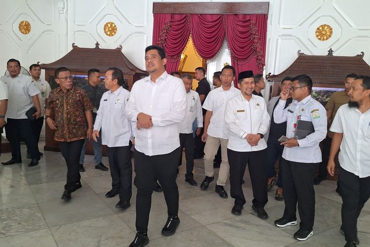 Gubernur Sumatera Utara, Bobby Nasution, saat berada di Pendopo Gubernur Aceh, Rabu (4/6/2025).