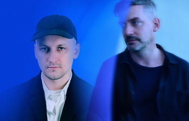 Bonobo &amp; Jacques Greene berkolaborasi dalam lagu Fold. 